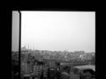 Mirar por la ventana y ver la mágica Estanbul, con sus ruidos, con sus colores y su gente...